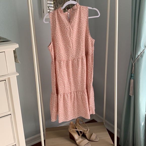 White floral and pink sleeveless ruffle dress size XL - Picture 3 of 5